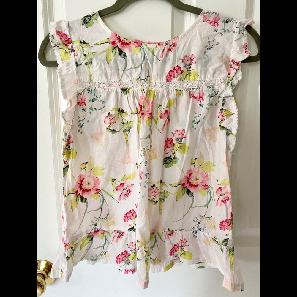 ✨EUC Gap Kids Size 14-16 flower blouse✨